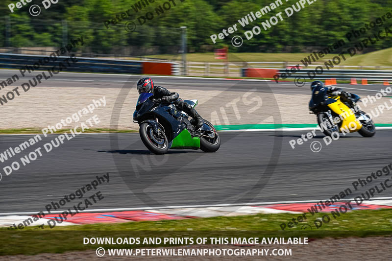 donington no limits trackday;donington park photographs;donington trackday photographs;no limits trackdays;peter wileman photography;trackday digital images;trackday photos